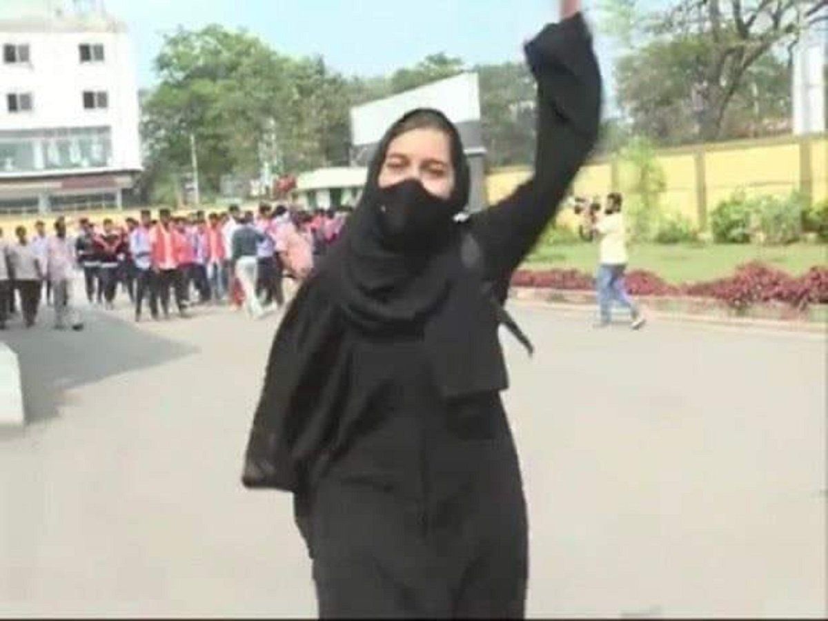 हिजाब गर्ल मुस्कान के फैन हुए असदुद्दीन ओवैसी, पिता से की बात, कहा- उसकी हिम्मत-बेबाकी से हमें हौसला मिला