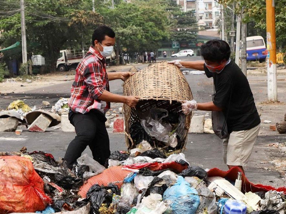 म्यांमार में तख्तापलट के खिलाफ 2 महीने से प्रदर्शन जारी, सेना ने ली 550 जानें, विरोध का नया तरीका भी निकाला
