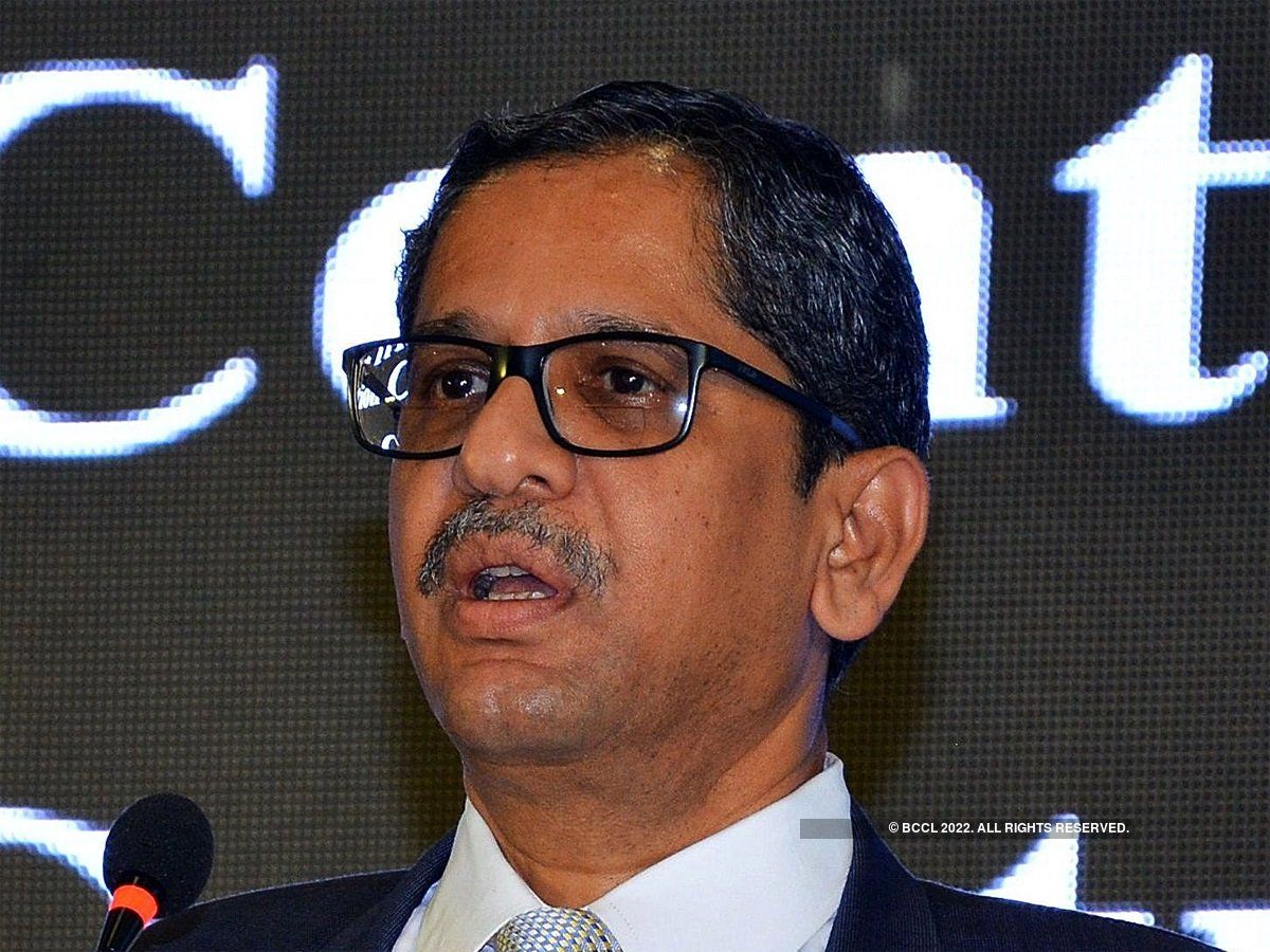 रांची में चीफ जस्टिस एन वी रामन्ना ने कही दिल की बात, बनना तो राजनेता चाहता था..
