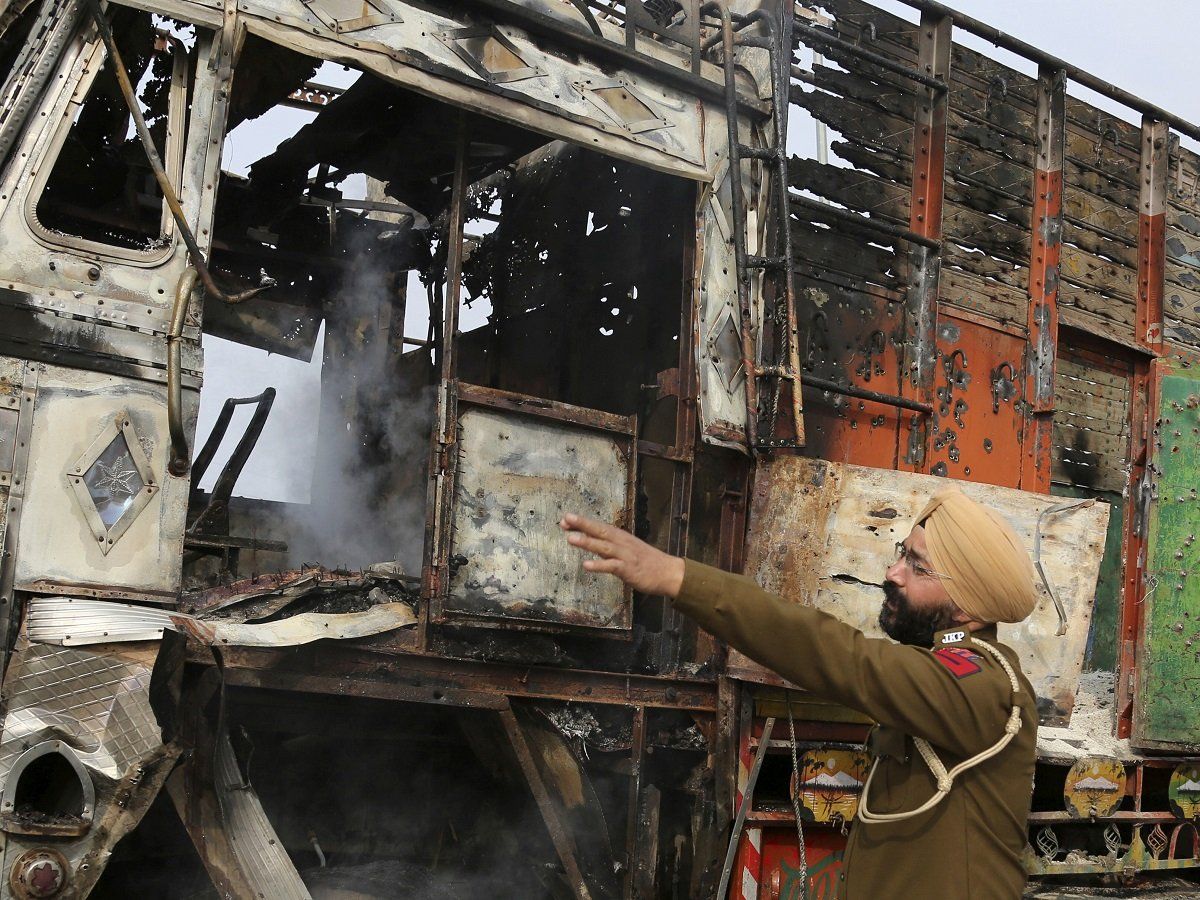 कश्मीर में नहीं थम रहा आतंक, 10 साल में दूसरी सबसे बड़ी भर्ती हुई इस साल, मारे भी खूब जा रहे