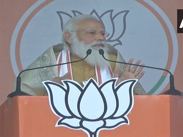 PM Narendra Modi attacks mamata banerjee in Contai rally  