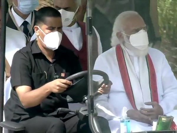 PM Modi inaugurates Ekta Mall, Children Nutrition Park in Kevadia