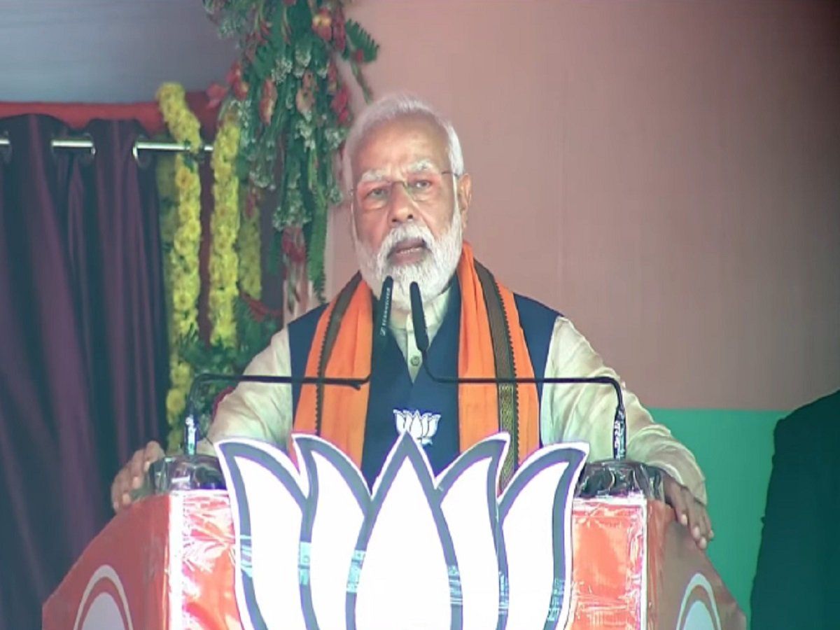 UP Vidhansabha Chunav 2022: अंंतिम चरण के प्रचार में पीएम नरेंद्र मोदी गरजे, घोर परिवारवादियों ने बंटाधार किया