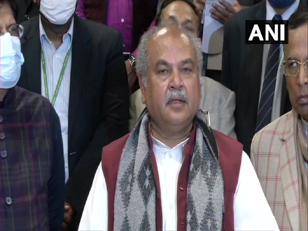 Farms Laws: कृषि कानूनों पर संसद में हंगामे पर कृषि मंत्री का जवाब, समय हो रहा बर्बाद, चर्चा के लिए तैयार