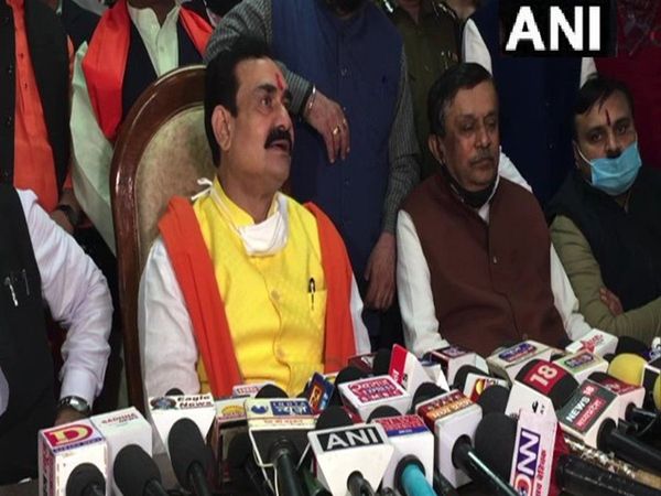 Narottam Mishra says Digvijay singh time is over now gangsters will be shot down