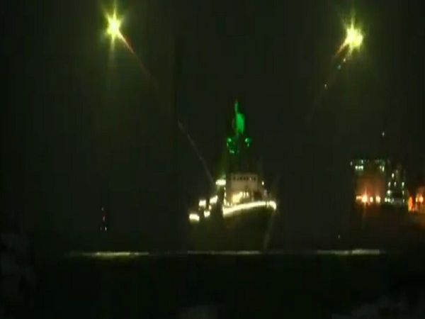 Indian Navy conducts rehearsals off Mumbai coast ahead of its ceremony to honour the Corona warriors