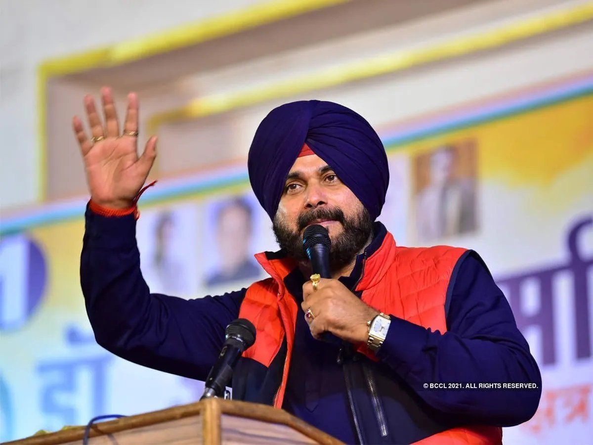 पंजाब कांग्रेस संकट: नवजोत सिंह सिद्धू और सीएम चरणजीत सिंह चन्नी में मुलाकात