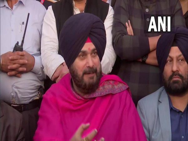 Navjot singh Sidhu to work as clerk at Patiala jail this salary will be after three months of training