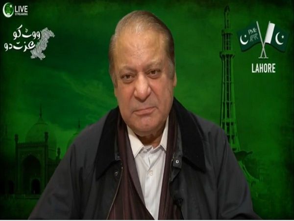 पाकिस्‍तान में इमरान खान के खिलाफ विपक्ष का शक्ति प्रदर्शन, सरकार-सेना पर बरसे नवाज शरीफ