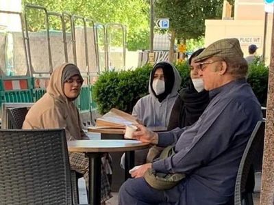 Nawaz Sharif photo goes viral on social media Nawaz Sharif photo goes viral on social media