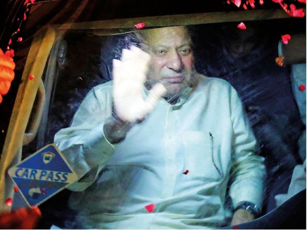 Pakistan former PM Nawaz Sharif undergoes medical tests in London son expresses concern