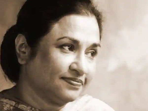 Nayyara Noor Aka Pakistani Singer Bulbule Pakistan Farewell  