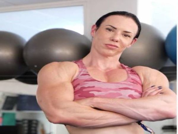 41 Years old netherland Woman bodybuilder become world tallest bodybuilder