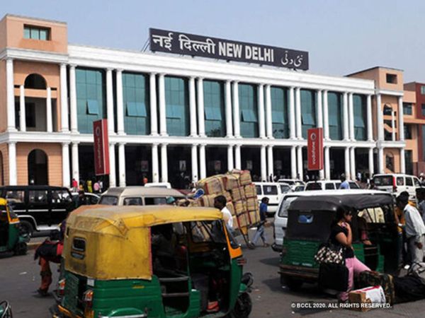 Railway stations to be privatized after handing over 151 passenger trains to private