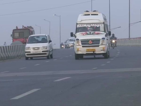 carriageway of NH-24 going towards Ghaziabad from Delhi has been opened 