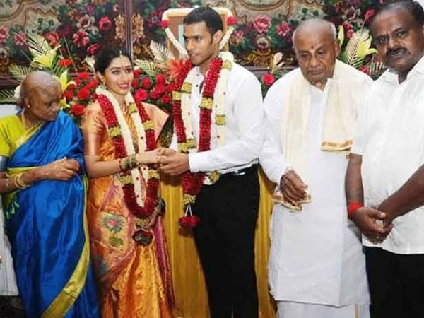 nikhil gowda family tree