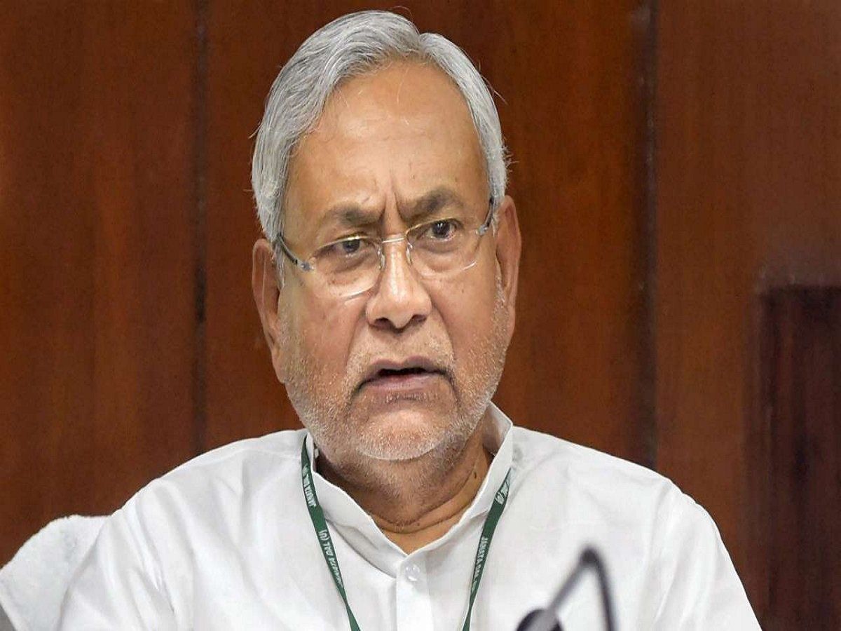 दो गज दूरी और सैनिटाइजर के बीच बिहार चुनेगा नई सरकार, कोरोना काल में ही चुनाव होना तय