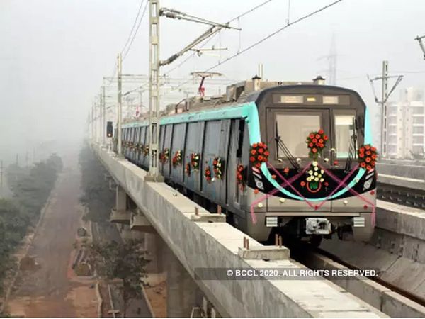 नोएडा का ये मेट्रो स्‍टेशन अब कहलाएगा 'रेनबो स्‍टेशन', ट्रांसजेंडर्स संभालेंगी संचालन का जिम्‍मा (फाइल फोटो)