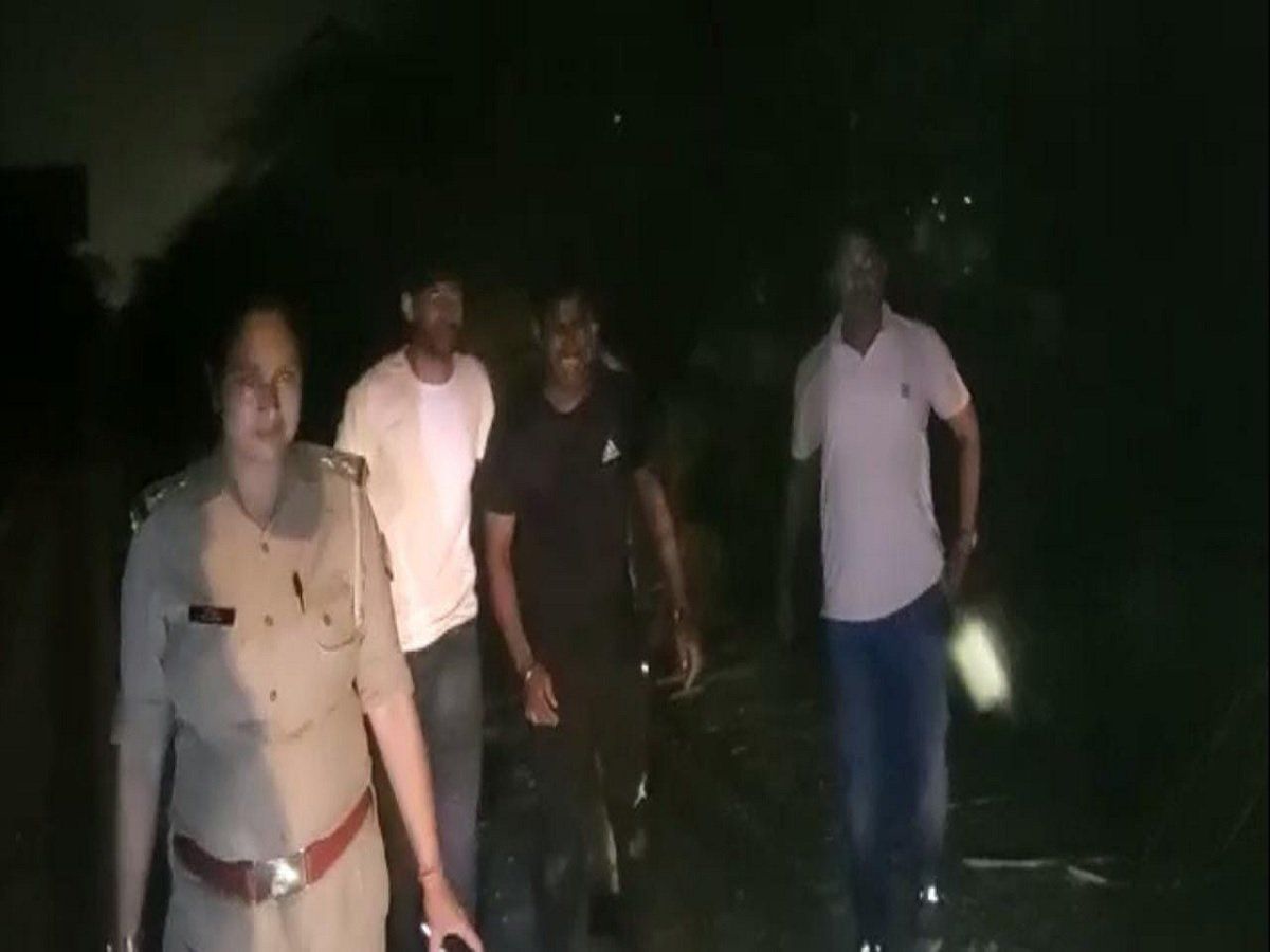 Noida Police Encounter News Greater Noida Police Arrested Two Miscreants Accused Of Loot Of 0057