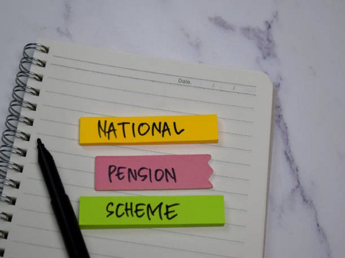 NPS Calculator: सुरक्षित करना चाहते हैं अपने जीवनसाथी का भविष्य? यहां निवेश कर पाएं 44793 रुपये मासिक पेंशन