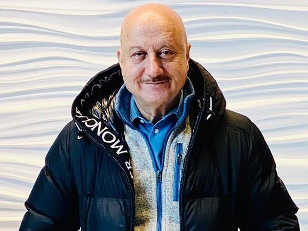 Anupam kher ने शेयर किया वीडियो