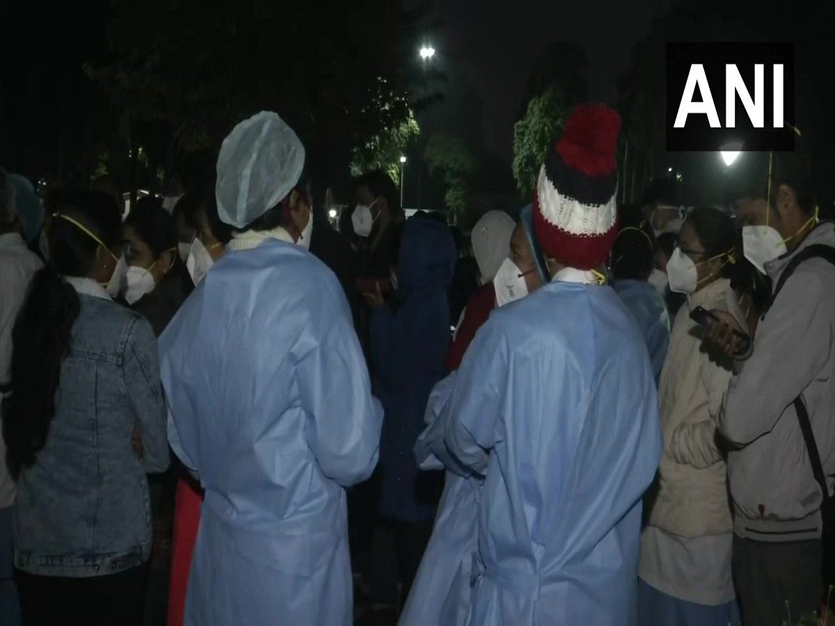 दिल्ली एम्स प्रशासन की नर्स एसोसिएशन से अपील, हड़ताल तोड़ें और काम पर वापस लौटें
