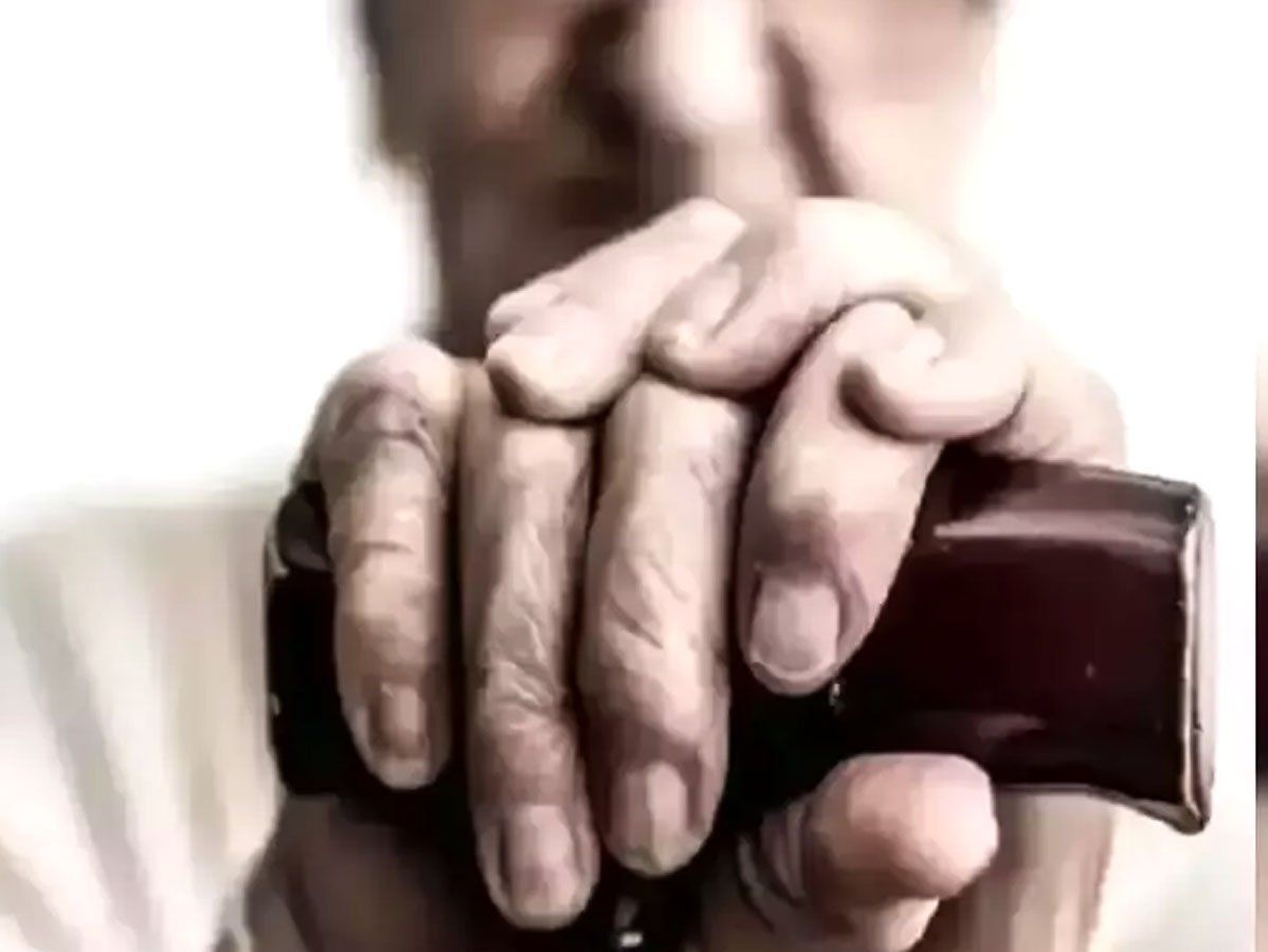 Delhi Old Lady: इसे कहते हैं जीने की 'जिजीविषा' दिल्ली में 96 साल की उम्र में कोरोना को दी मात
