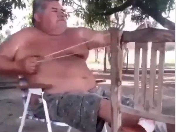 Viral Video Old man Playing with catapult then what happened watch viral funny video