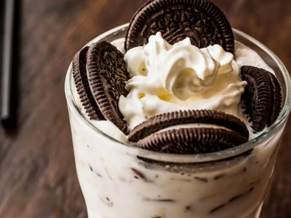 Oreo milkshake at home in 2 minutes