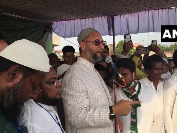 'एक ही सिक्‍के के दो पहलू हैं ममता बनर्जी और नरेंद्र मोदी', बंगाल में असदुद्दीन ओवैसी ने यूं साधा निशाना