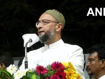 असदुद्दीन ओवैसी का तंज, 'नरेंद्र मोदी की गुलाम बन गई है AIADMK', बाबरी मस्जिद पर कांग्रेस-DMK को भी घेरा असदुद्दीन ओवैसी का तंज, 'नरेंद्र मोदी की गुलाम बन गई है AIADMK', बाबरी मस्जिद पर कांग्रेस-DMK को भी घेरा