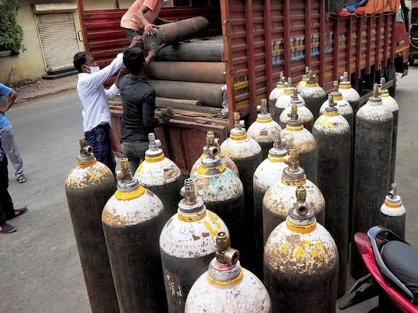 Corona Crisis : India to import 50,000 MT medical oxygen Cylinder