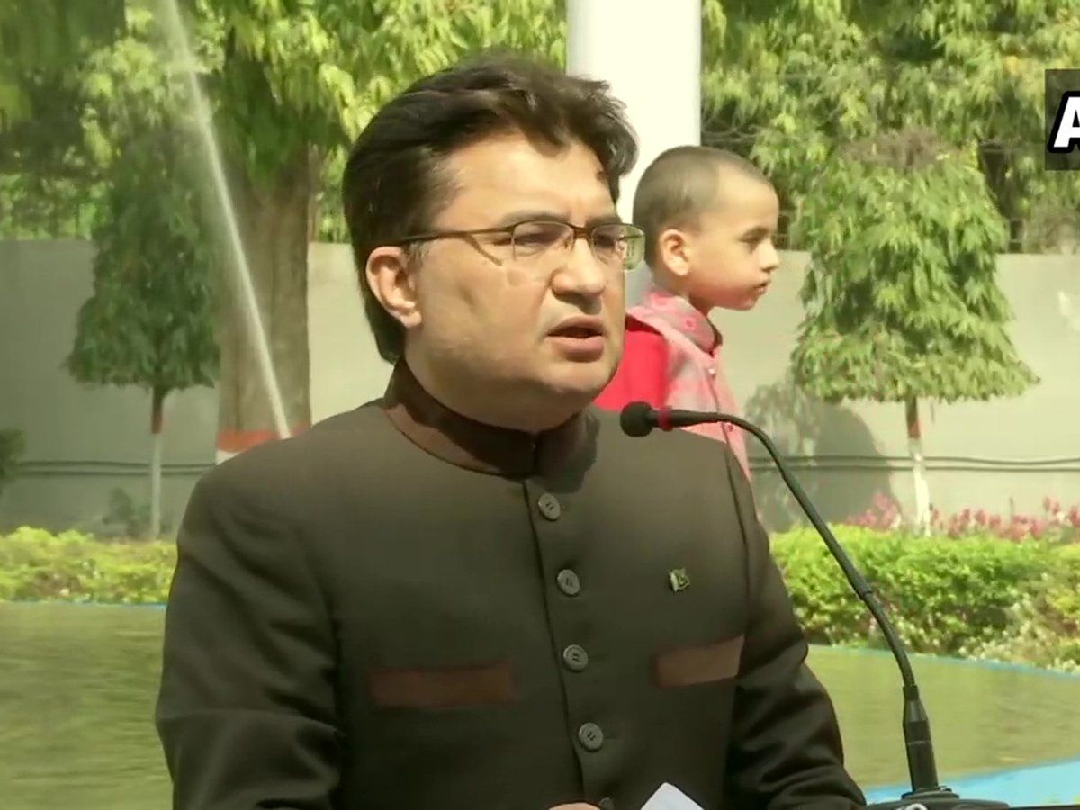 तो क्या भारत से बातचीत चाहता है पाकिस्तान, राजनयिक के बयान से मिले संकेत