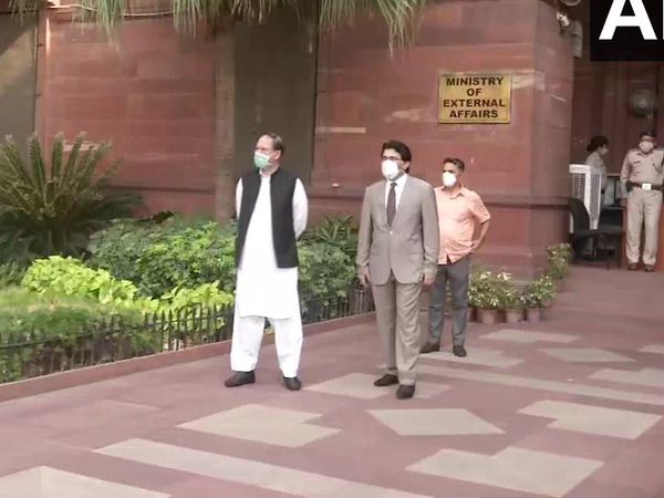 Abduction in Islamabad after espionage in Delhi 2 Indian staffers have been kidnapped