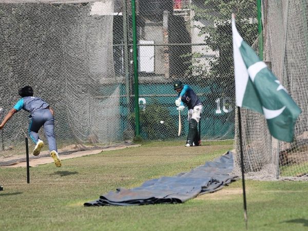 Pakistan cricket team flag controversy in Dhaka