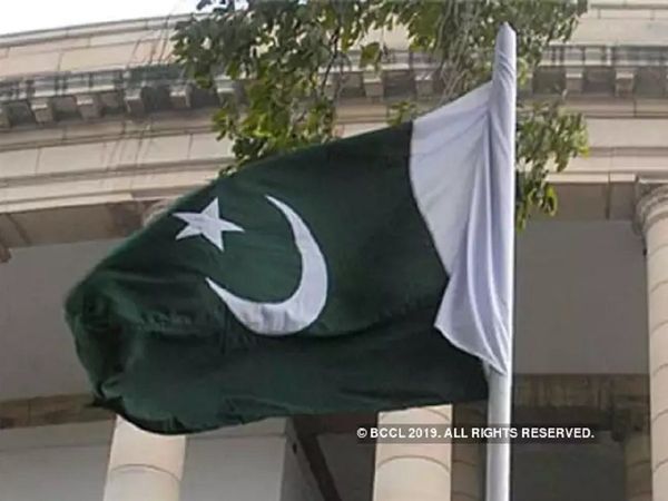 पाकिस्‍तान पर लगेगा जुर्माना, ब्रिटेन में उच्‍चायोग के खाते से निकाले जाएंगे 450 करोड़ रुपये