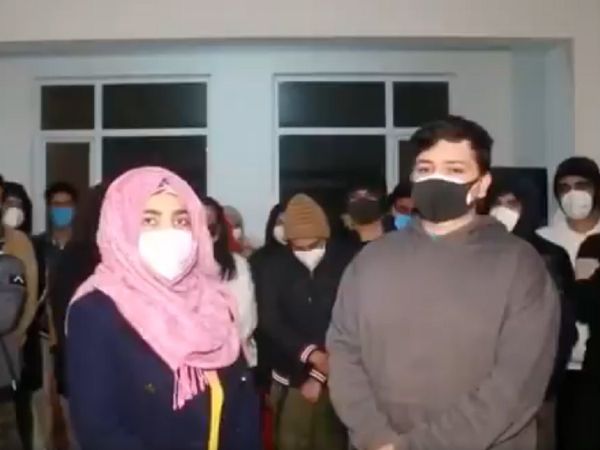 Pakistani students appeal to evacuate them as India airlifts its citizens stranded in Wuhan