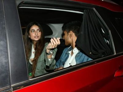 Palak Tiwari and Ibrahim Ali Khan's dating rumours spark yet again after the two meet for dinner Palak Tiwari and Ibrahim Ali Khan's dating rumours spark yet again after the two meet for dinner