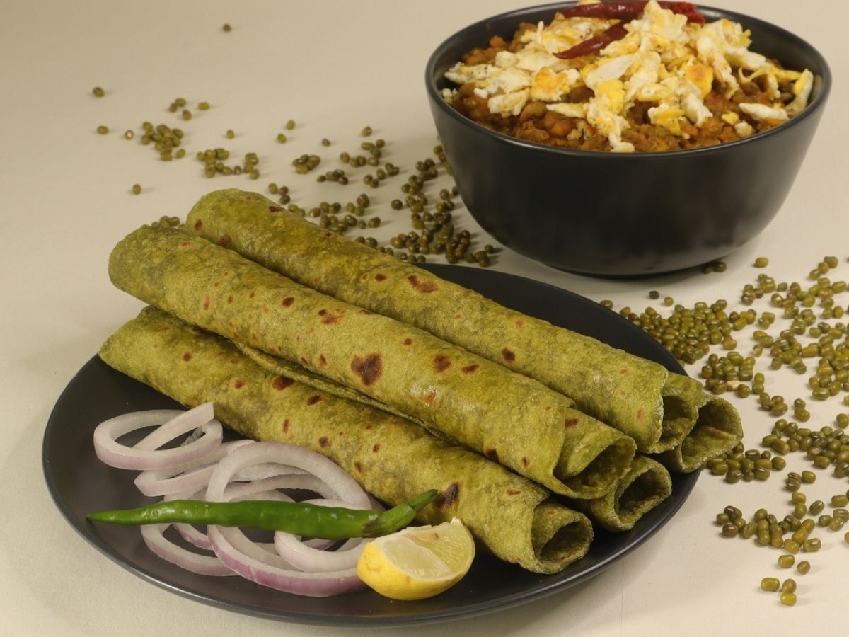 Palak Paratha Recipe: पालक पराठा बनाने की विधि, इस तरीके से बनाने पर देर तक रहेगी मुलायम