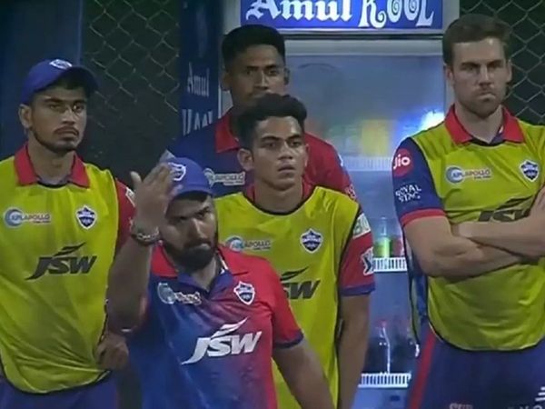 rishabh pant reprimanded for ipl code of conduct