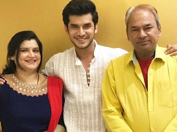 Anupamaa Actor Paras Kalnawat father Death TV Show team rushes to the hospital