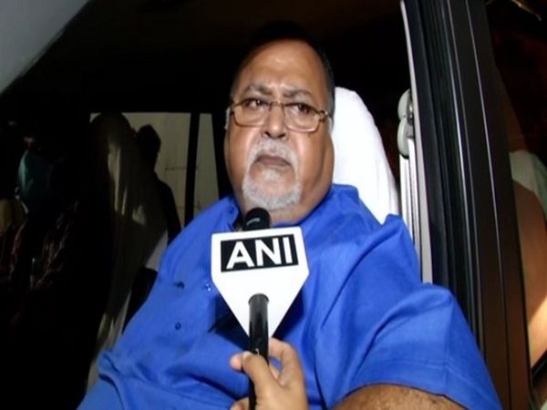 Bengal SSC scam : Mamta Banerjee sacks Partha Chatterjee from cabinet