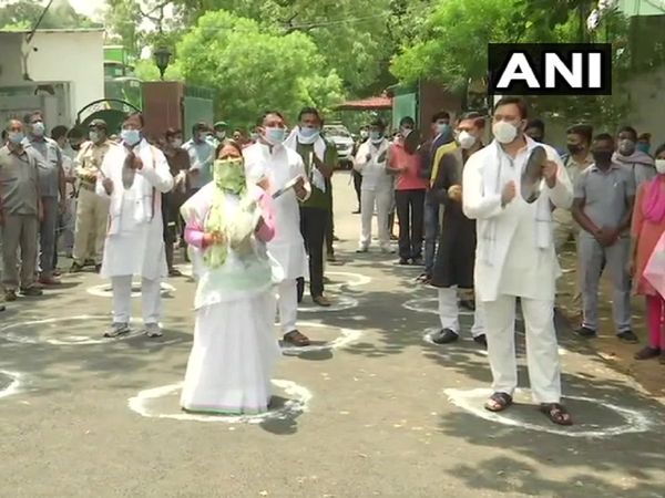 अमित शाह की वर्चुअल रैली के खिलाफ RJD ने पीटी थाली, पटना की सड़कों पर 'पोस्‍टर वार'