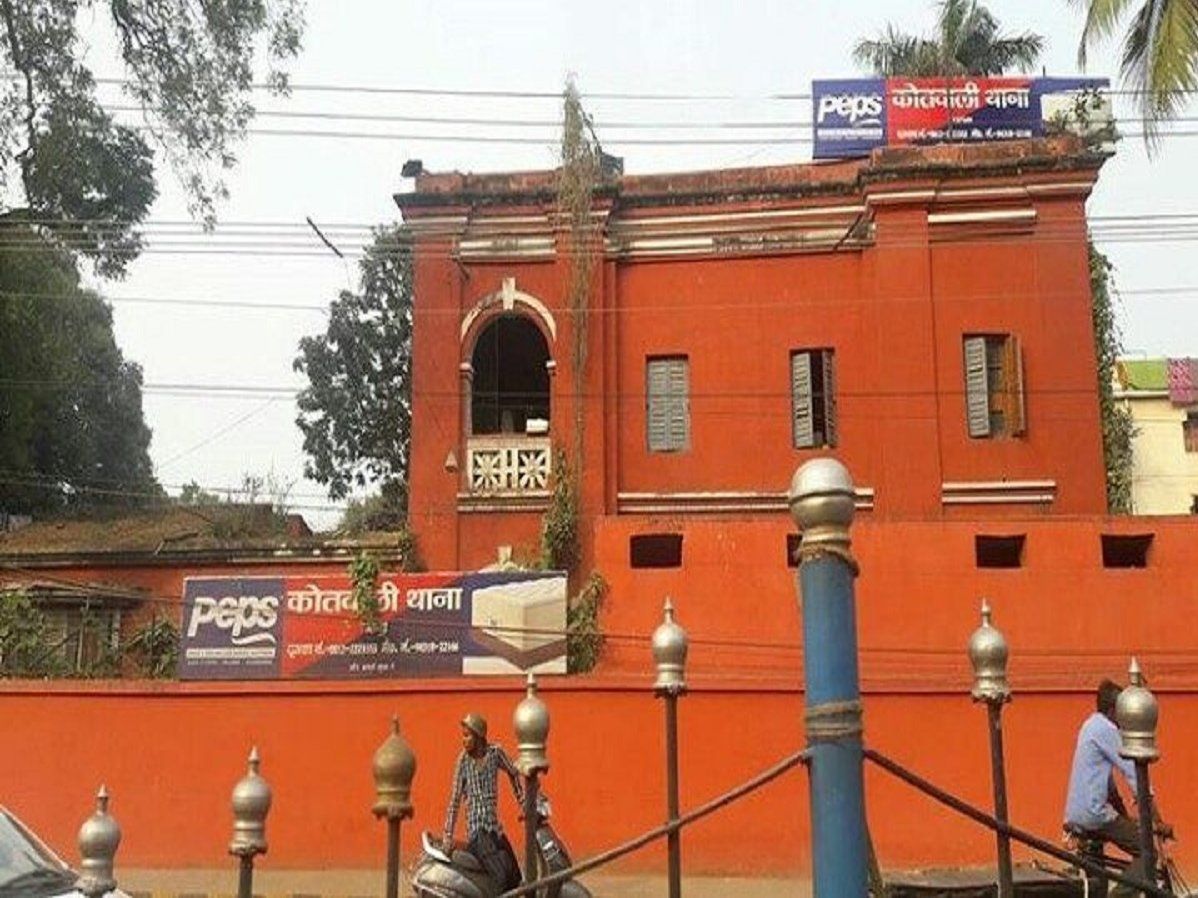 Patna: पटना में माफिया की दबंगई, बिना जुर्माना दिए ट्रक छुड़वाने के लिए खनन कार्यालय में घुसकर कर्मियों को पीटा