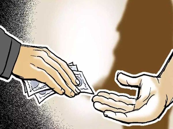 Open poll of corrupt leader in Patna