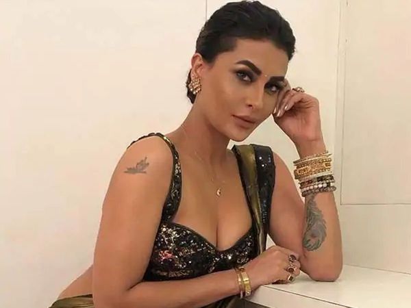 Tv Actress Pavitra Punia leaves baalveer shoot & Reached Delhi For Father ill health 