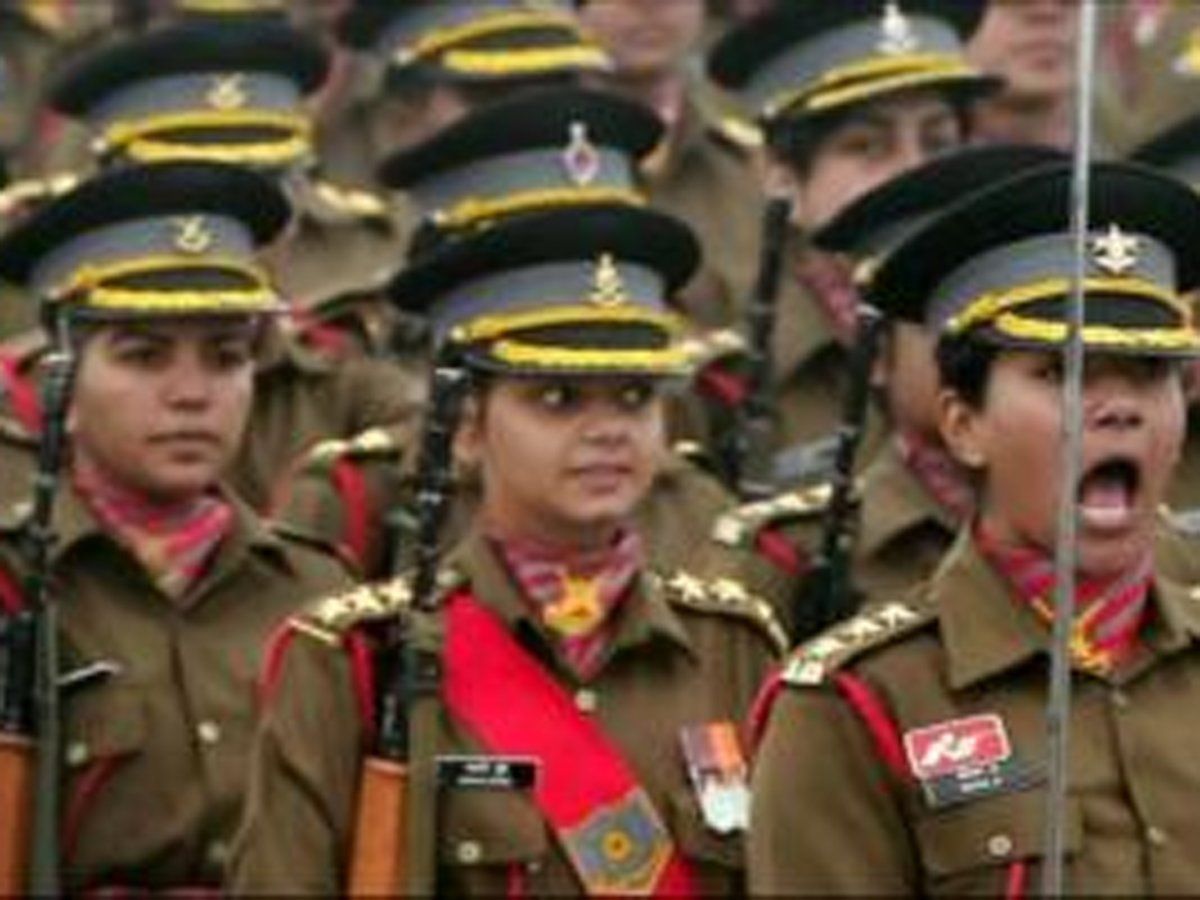 महिलाओं को स्थायी कमीशन देने की प्रक्रिया 'मनमानी', अपनी नियमों की समीक्षा करे सेना: SC