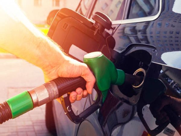 Petrol and Diesel Price in Sri Lanka is more than 400 rupees per litre
