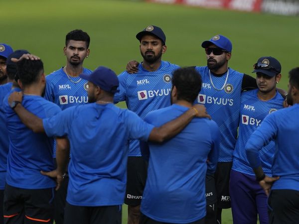 india cricket team in a huddle before 2nd odi vs west indies