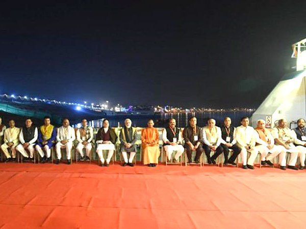 pm modi bjp cm meeting in varanasi
